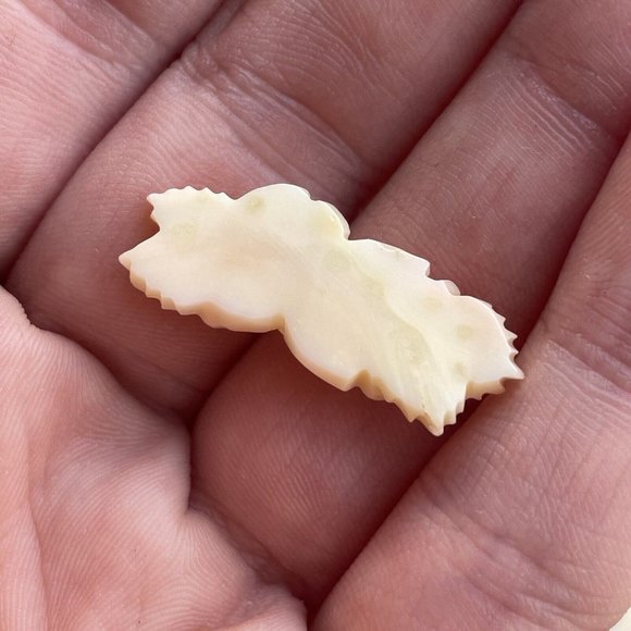 Antique - Vintage Hand Carved Skin Toned Coral Rose Flower Rosette Carving - Picture 8 of 9